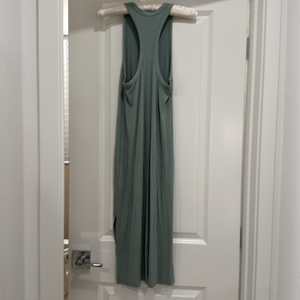 Light Green Dress, Abercrombie and Fitch - Picture 2 of 3